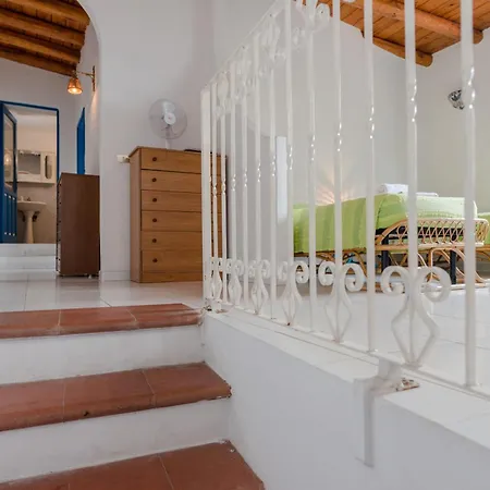 アパート Quadara Lingua